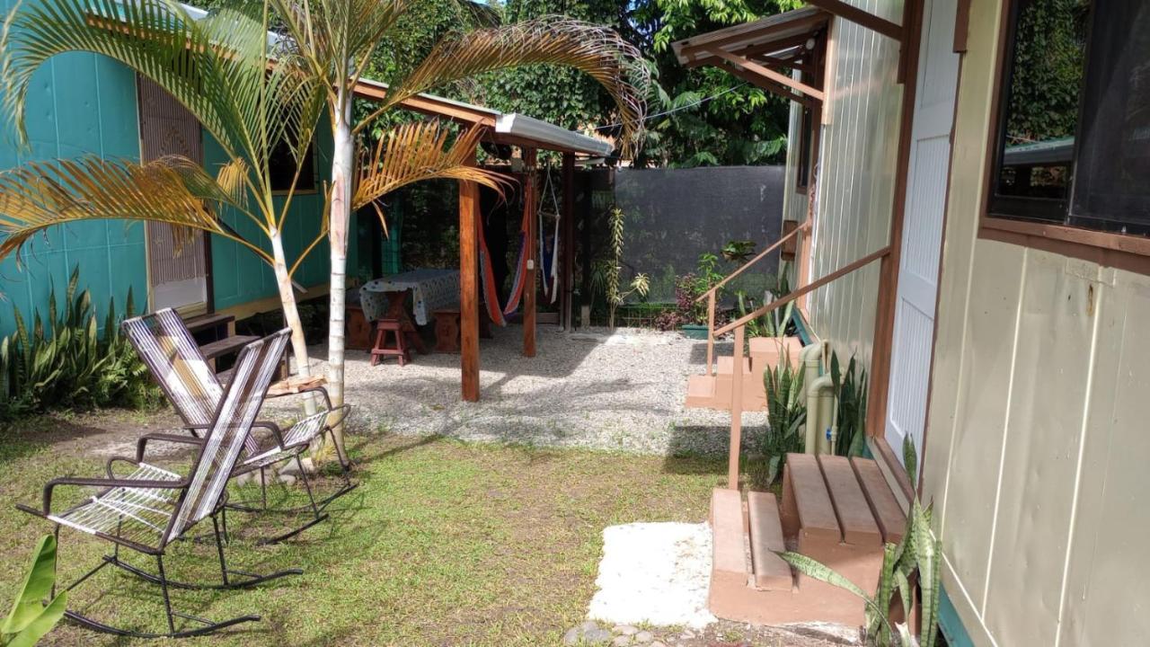 Container House Cahuita Hotel Eksteriør billede
