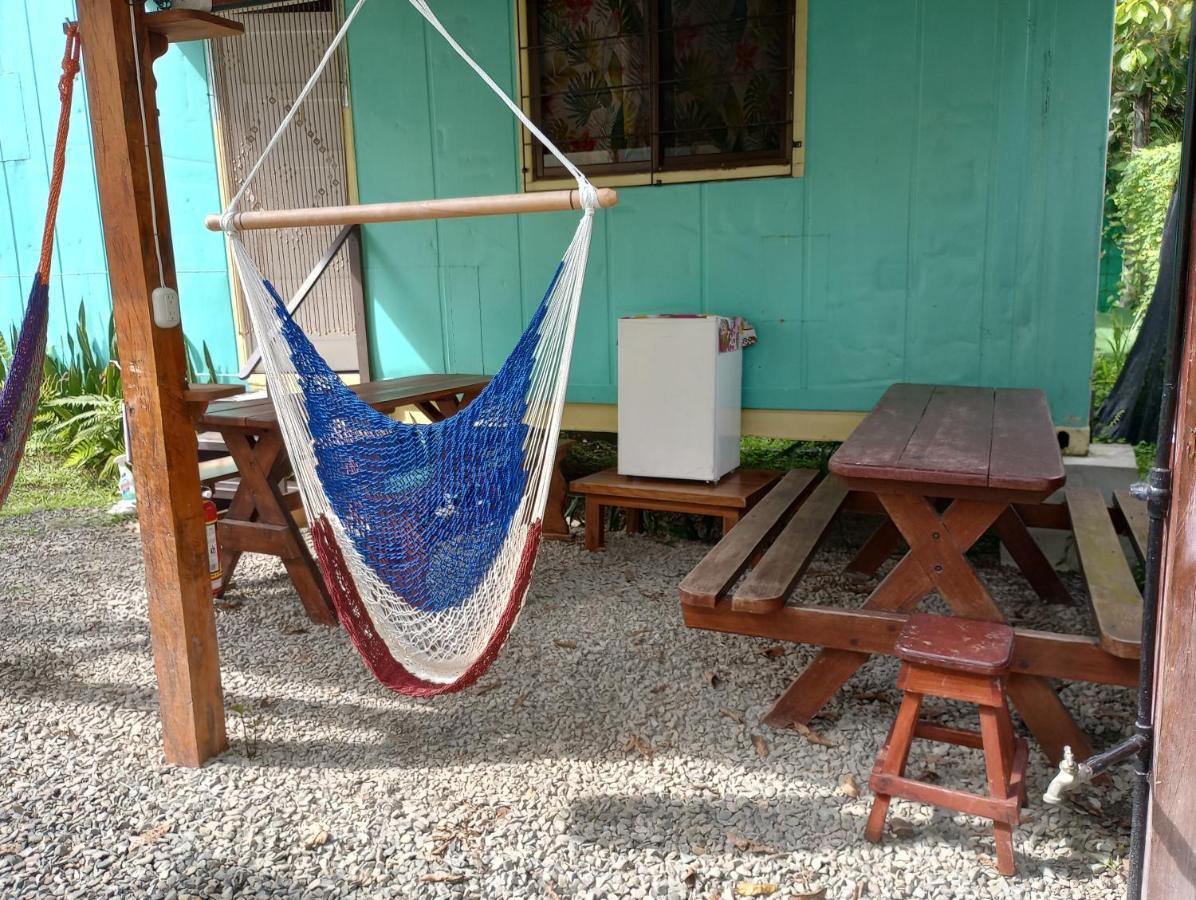 Container House Cahuita Hotel Eksteriør billede