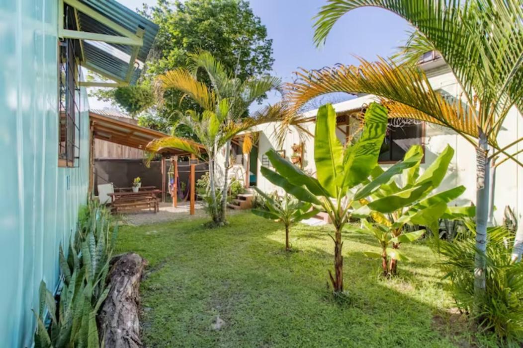 Container House Cahuita Hotel Eksteriør billede