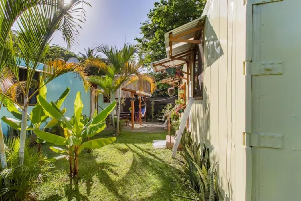 Container House Cahuita Hotel Eksteriør billede