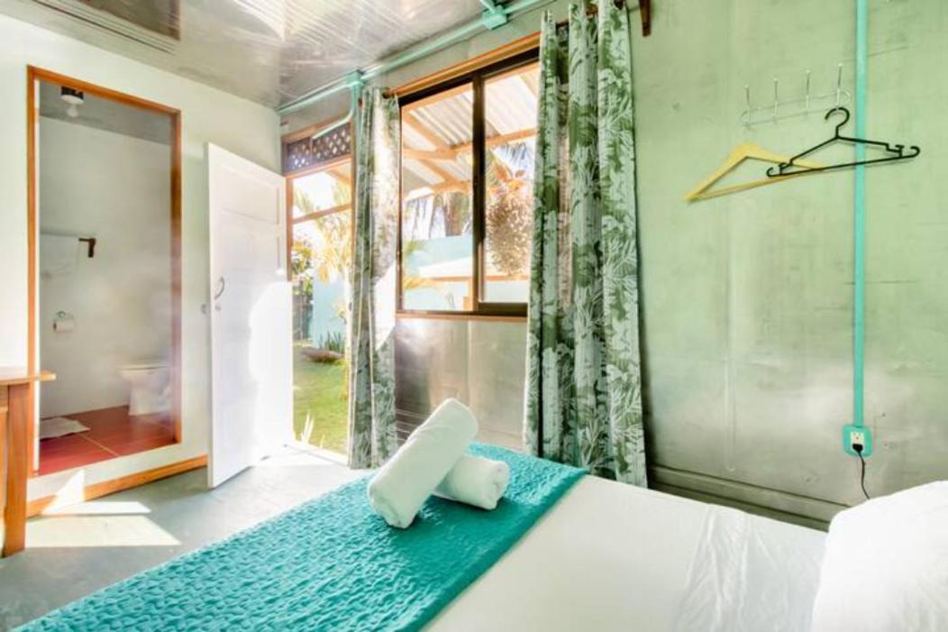 Container House Cahuita Hotel Eksteriør billede